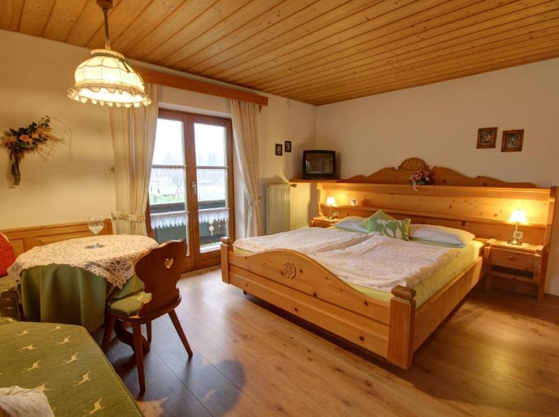 Gaestehaus Restner - Chiemgau Karte Инцелль Экстерьер фото
